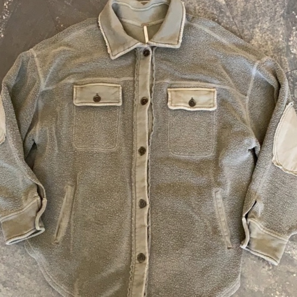 Free People sold out Ruby Jacket Olive like new size S fleece cozy sweatshirt - Picture 4 of 5
